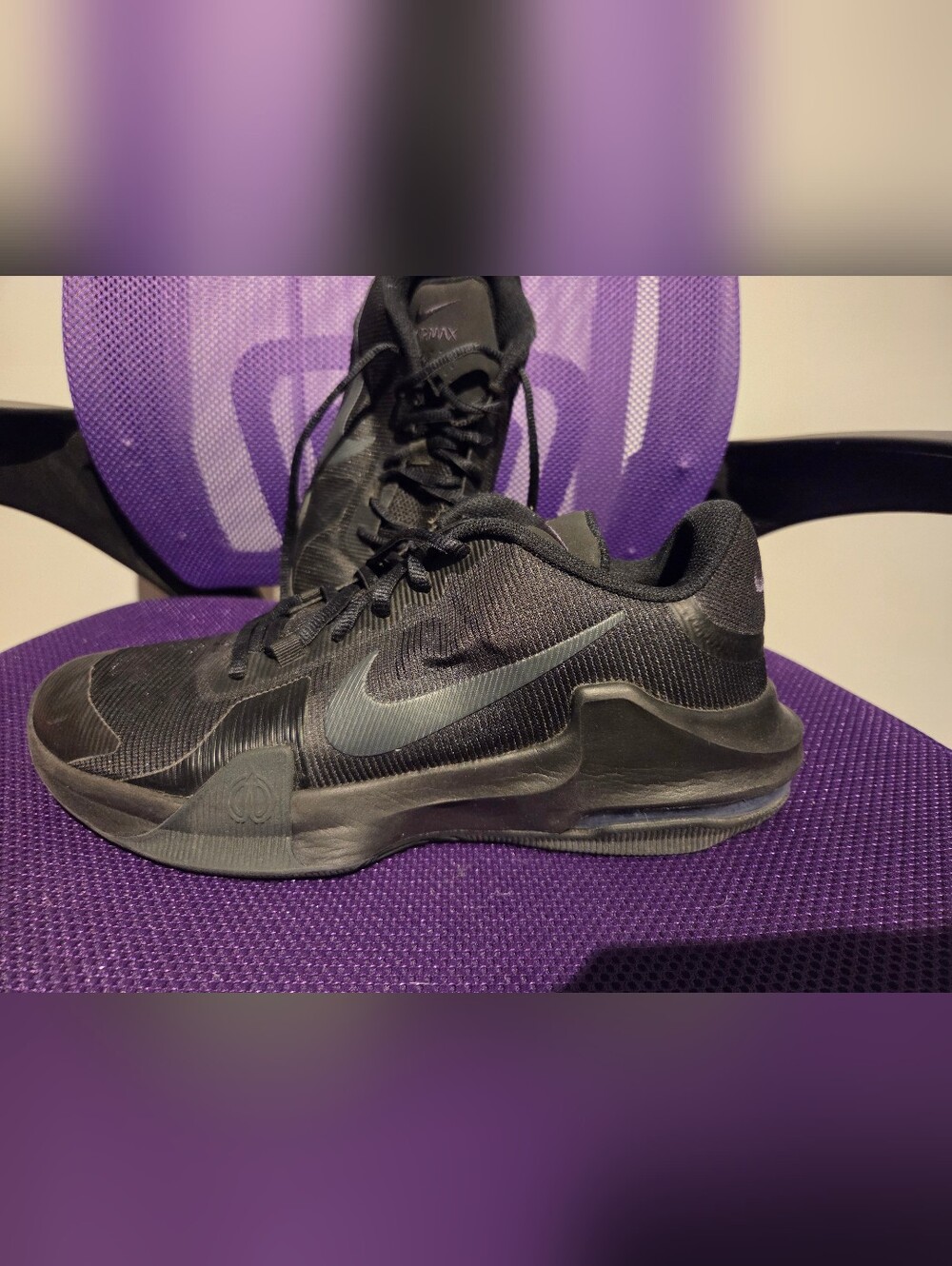 Mens Nike Airmax 4 Basketball Sneakers